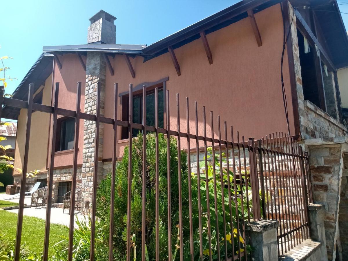 Кръчмъ При Байката Ξενοδοχείο Ribarica Εξωτερικό φωτογραφία